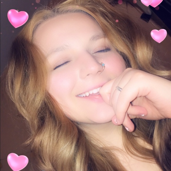 Meet your Posher, Ambriel - Picture 4 of 4